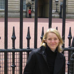 Anna in front of Buckingham Palace in London after her relocation.