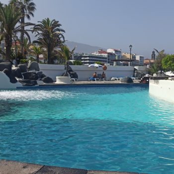 The swimming pool where Amanda was learning scuba diving in Tenerife