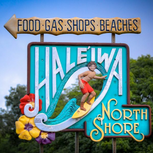 The Haleiwa Sign, which Leesa visited while on her road trip to the North Shore