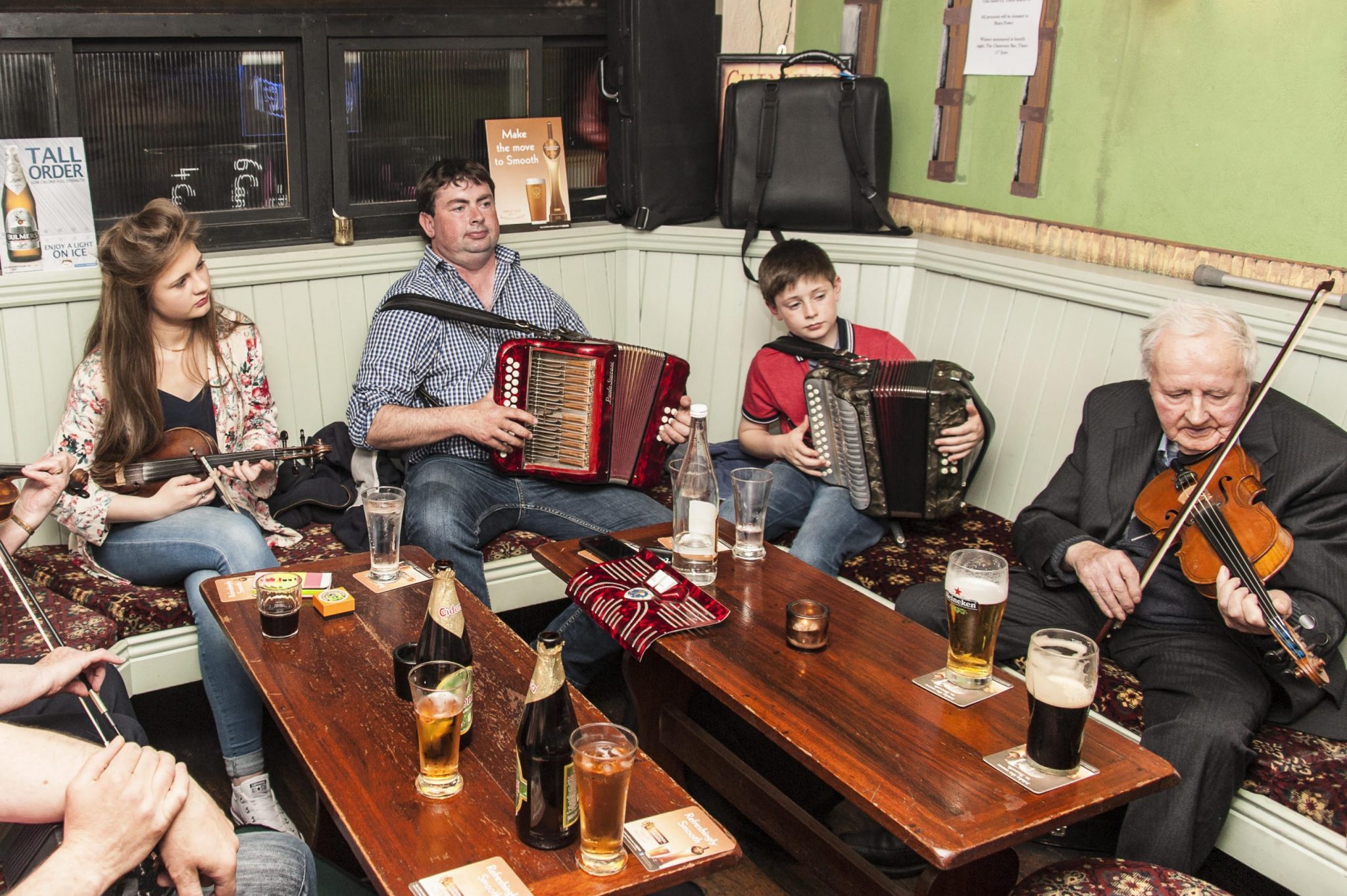 Irish bars and their thriving music scene