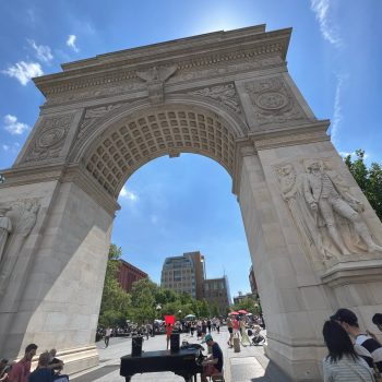 Washington Arch Pianist